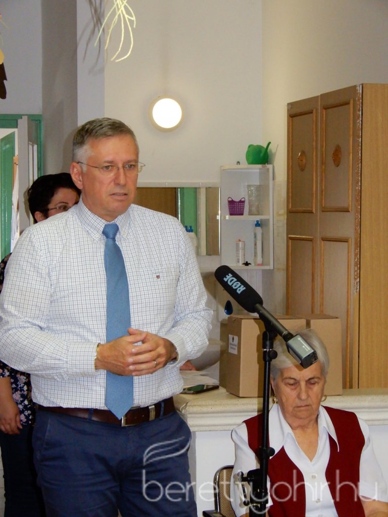 A szépkorúakat köszöntötték 05